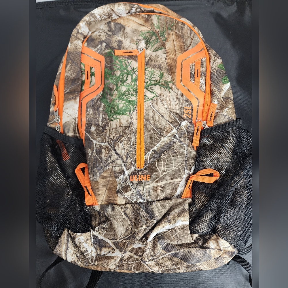 Camo day pack- like new